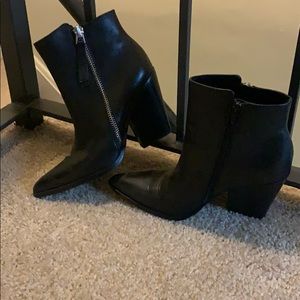 Naturalized Rooney Black Booties 9.5M